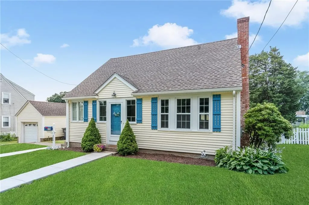 220 New London Avenue West Warwick RI 02893