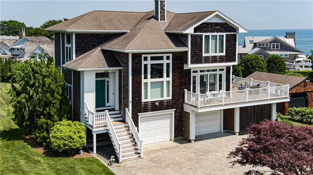 596 Wolcott Avenue Middletown RI 02842