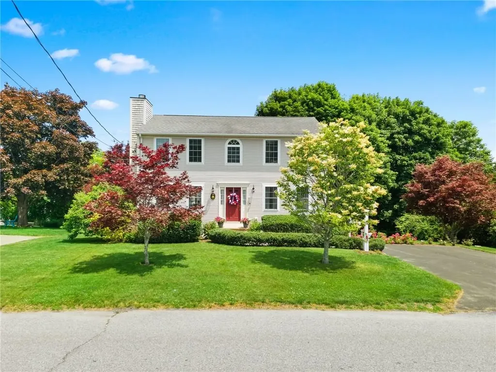 20 Westwood Road Bristol RI 02809