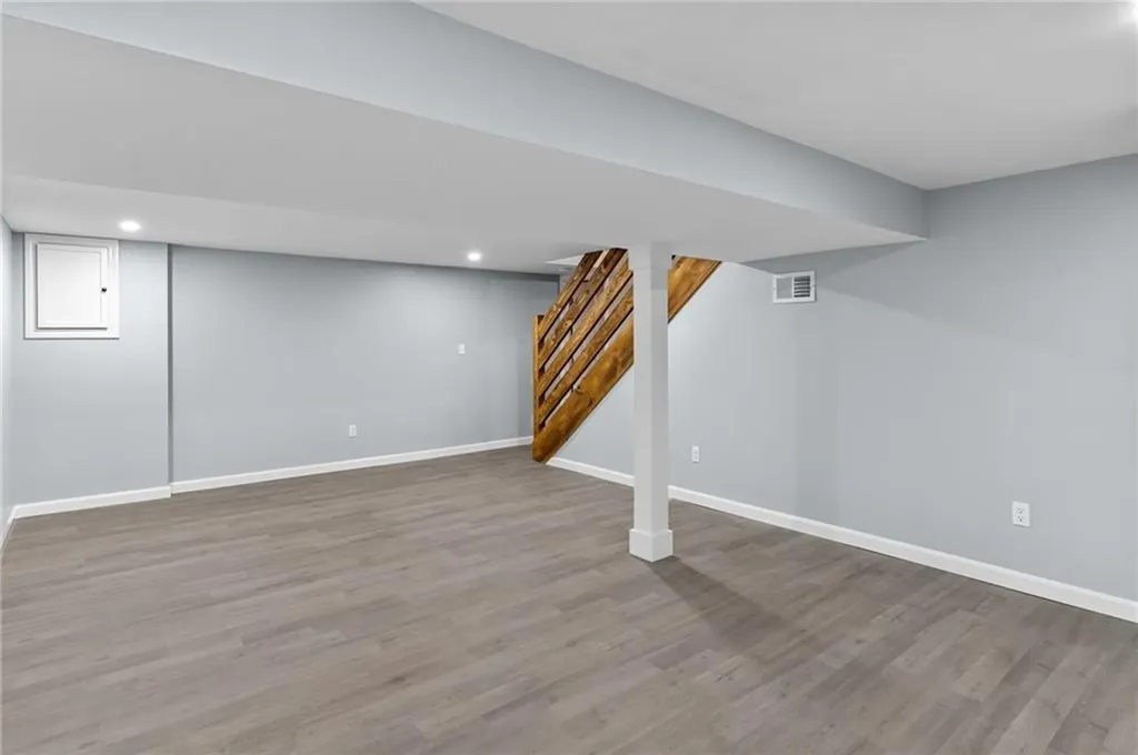 161 Sunny Cove Drive Warwick RI 02889