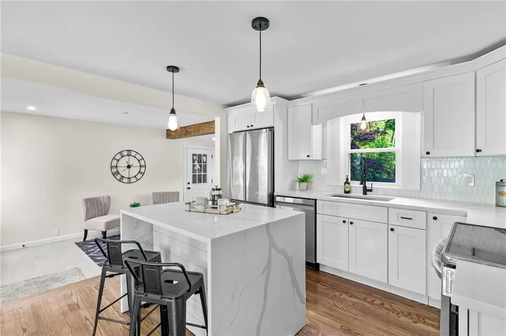 161 Sunny Cove Drive Warwick RI 02889