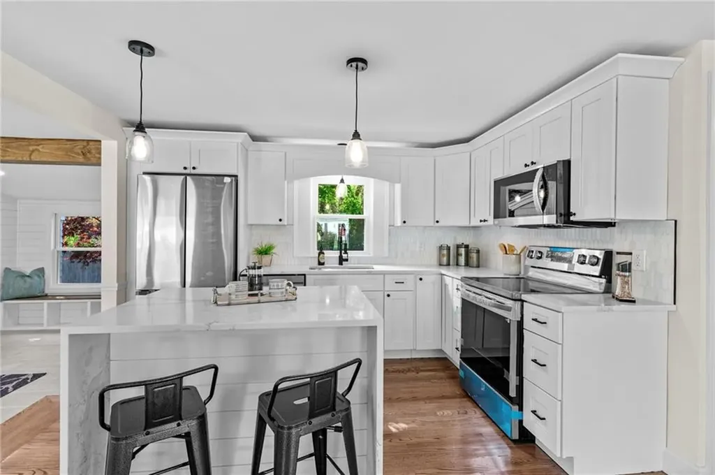 161 Sunny Cove Drive Warwick RI 02889