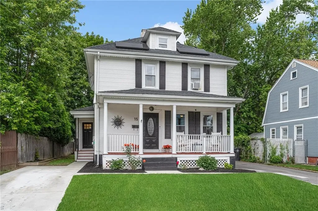 15 Brooks Street Cranston RI 02920
