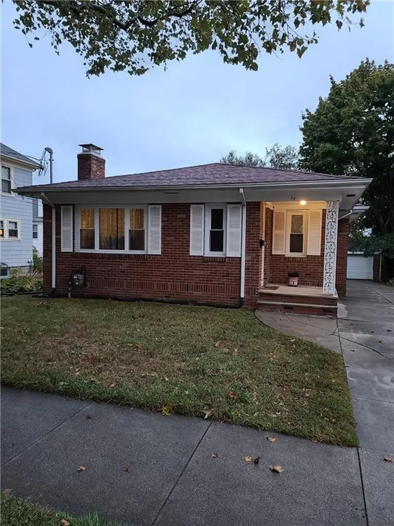 93 Huxley Avenue Providence RI 02908
