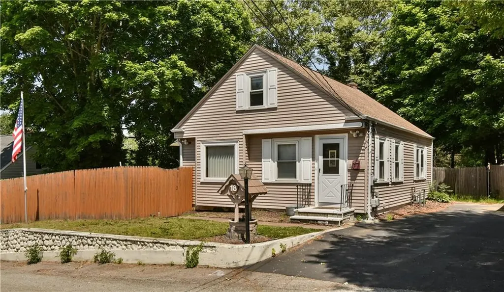 18 Oriole Avenue West Warwick RI 02893