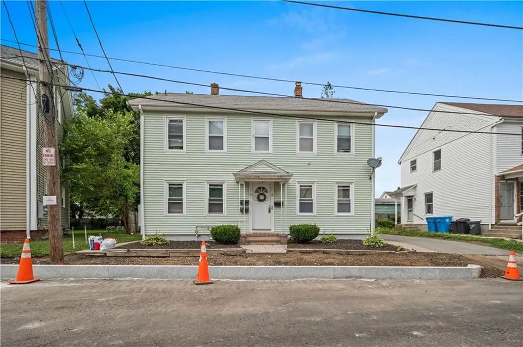 13 17 Hope Street Lincoln RI 02865