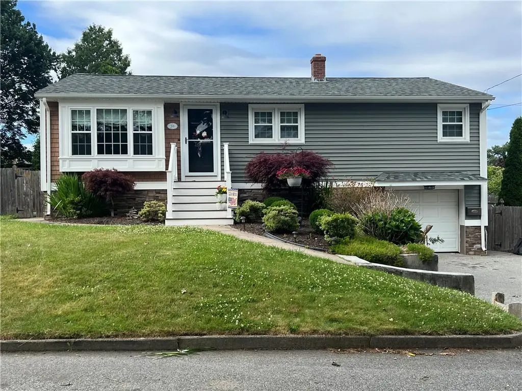 59 Salem Avenue Cranston RI 02920