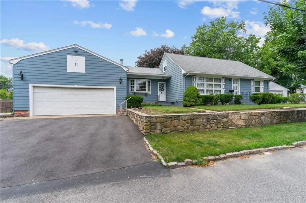 35 Dale Avenue Cranston RI 02910