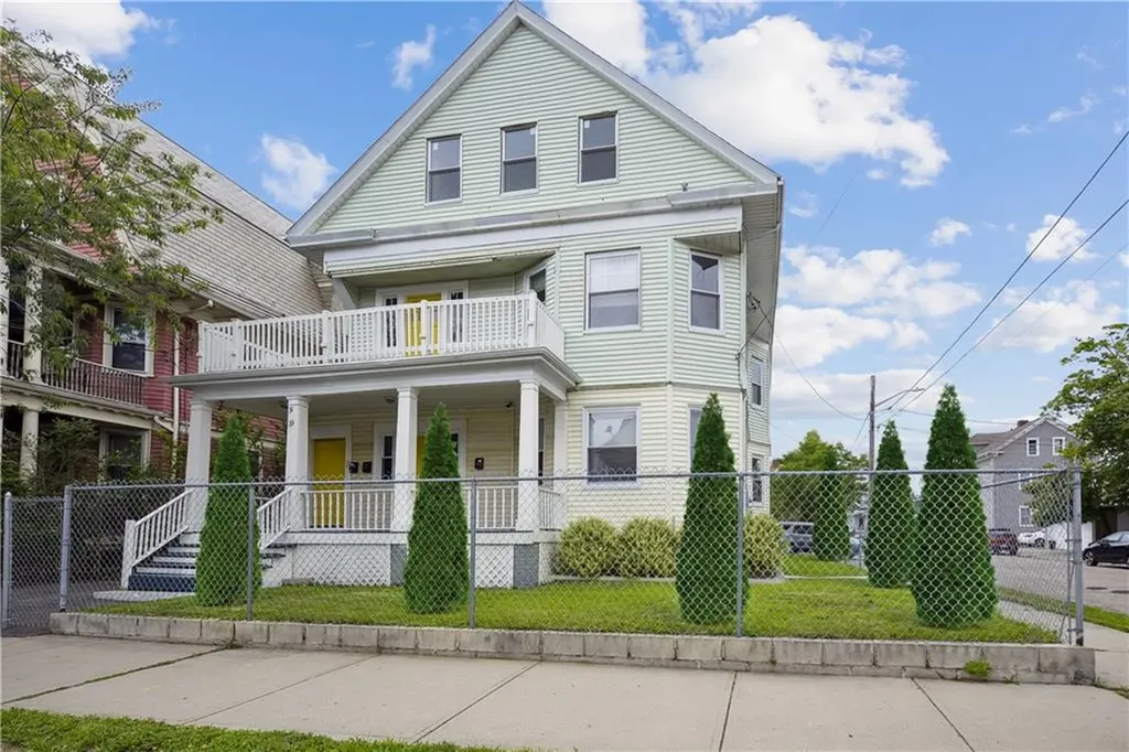 31 Lenox Avenue Providence RI 02907