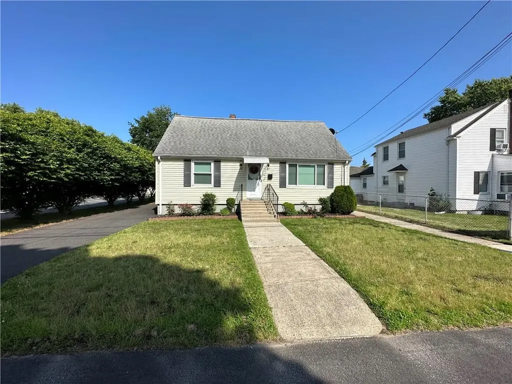 86 88 Magnolia Street Cranston RI 02910