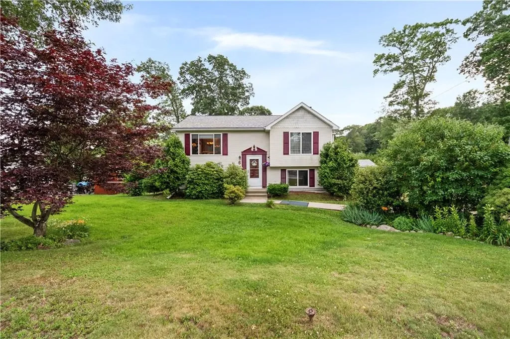 6 West Scenic View Drive Johnston RI 02919