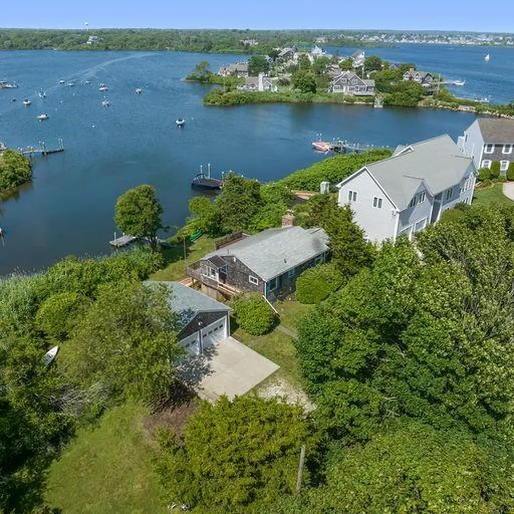 142 Prospect Road South Kingstown RI 02879