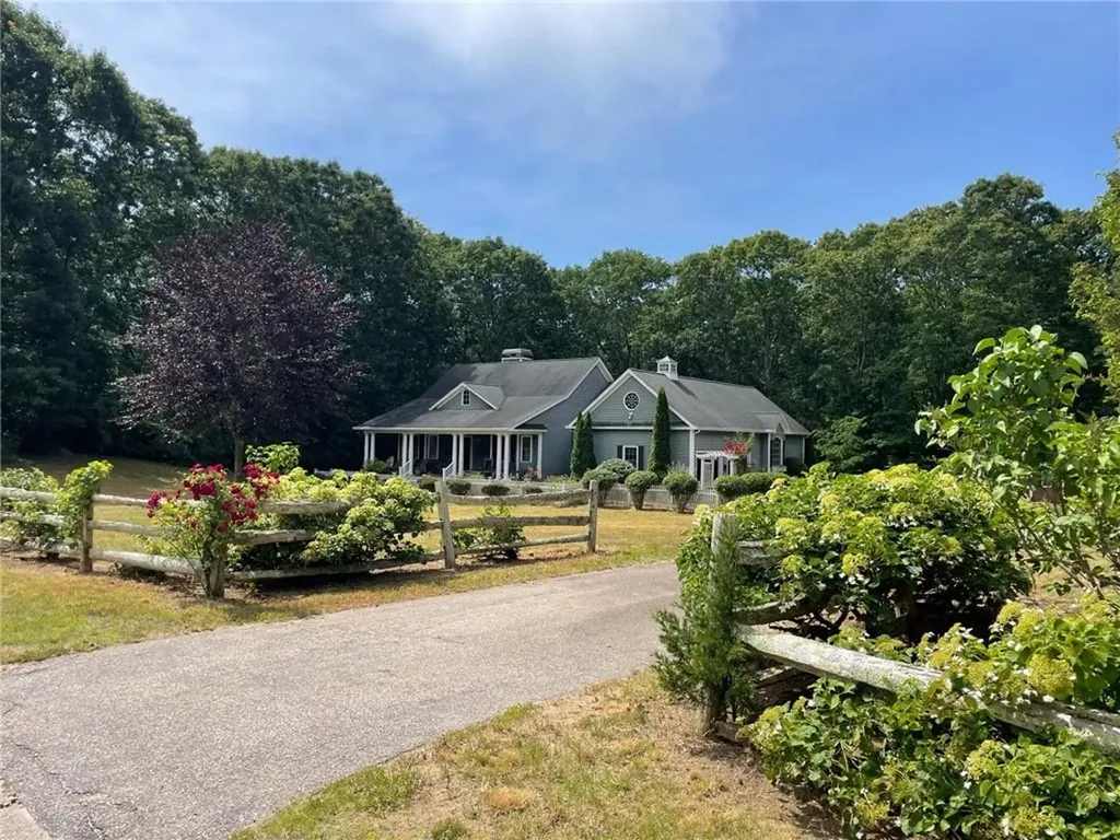 17 Links Passage Westerly RI 02891