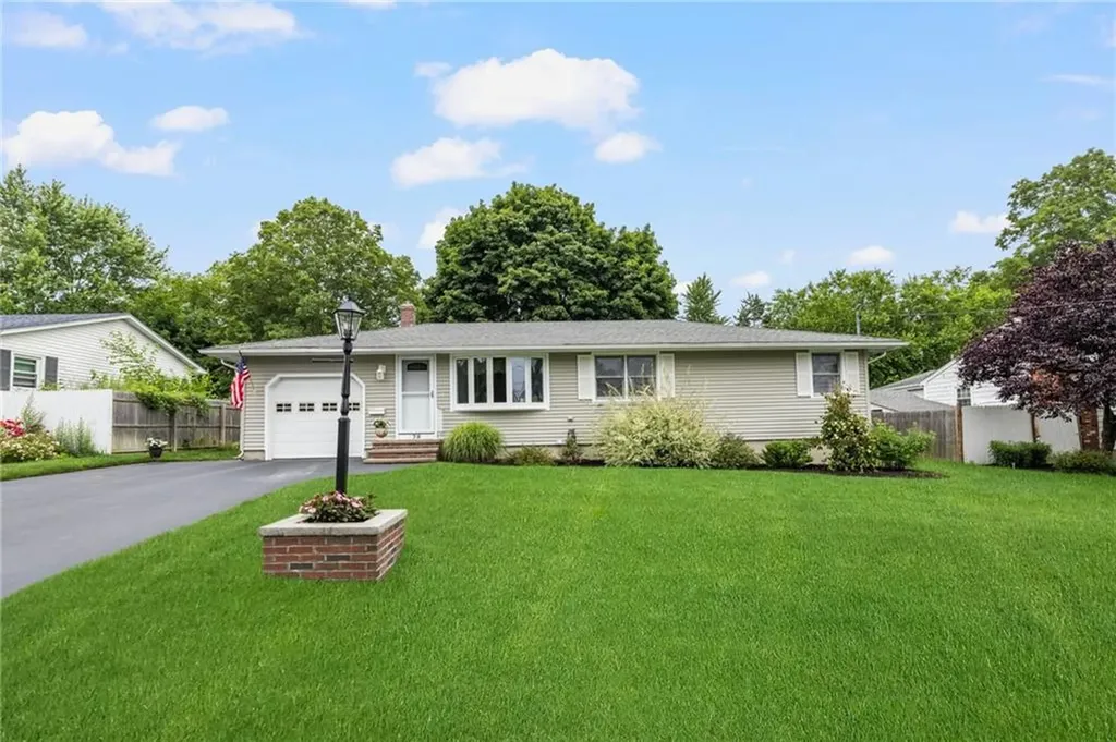 75 Winthrop Road Warwick RI 02888