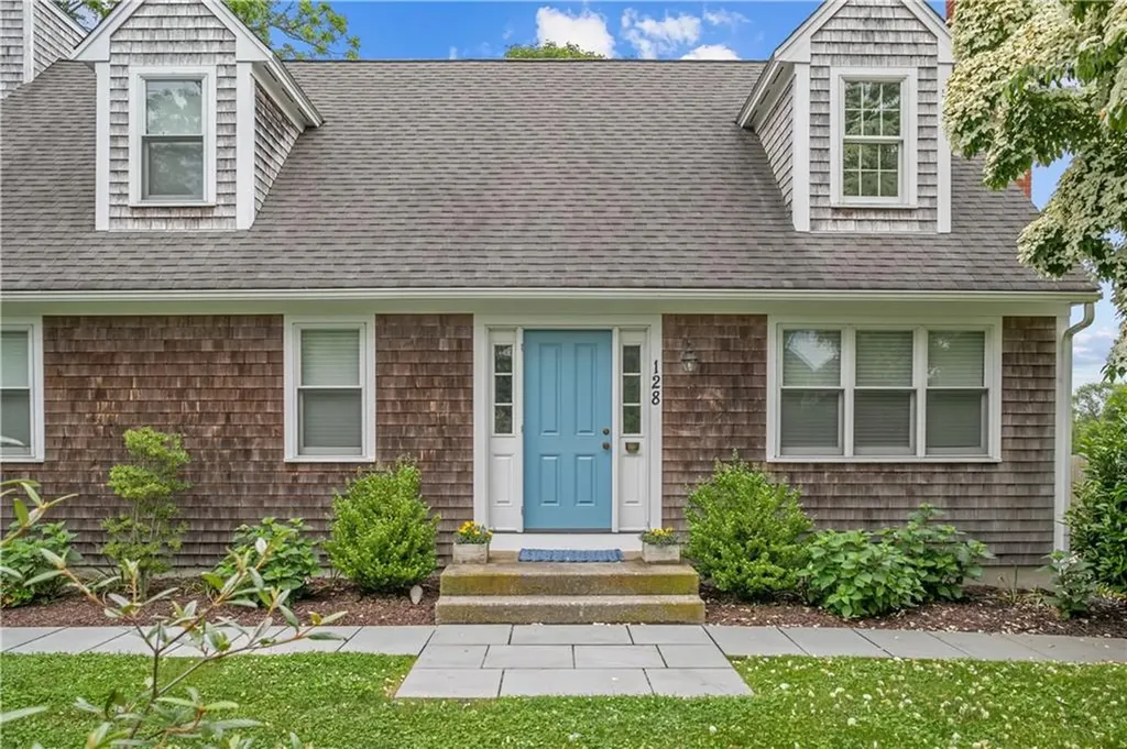 128 Maple Avenue Little Compton RI 02837