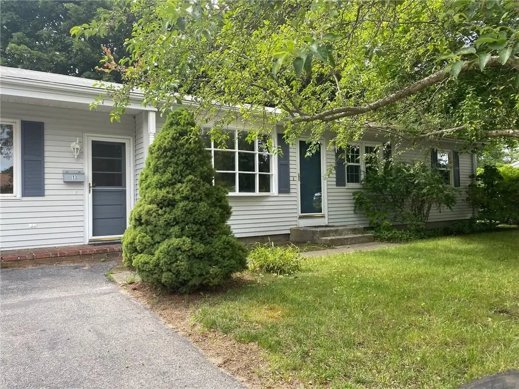 13 Myra Road Coventry RI 02816