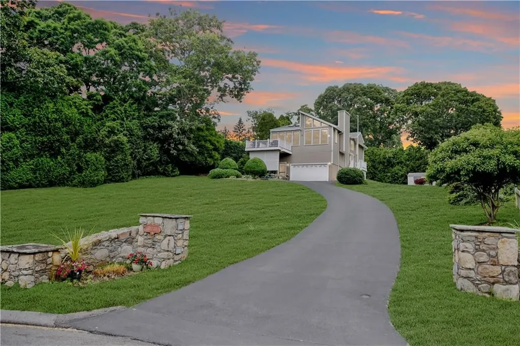 9 Reed Drive Westerly RI 02891
