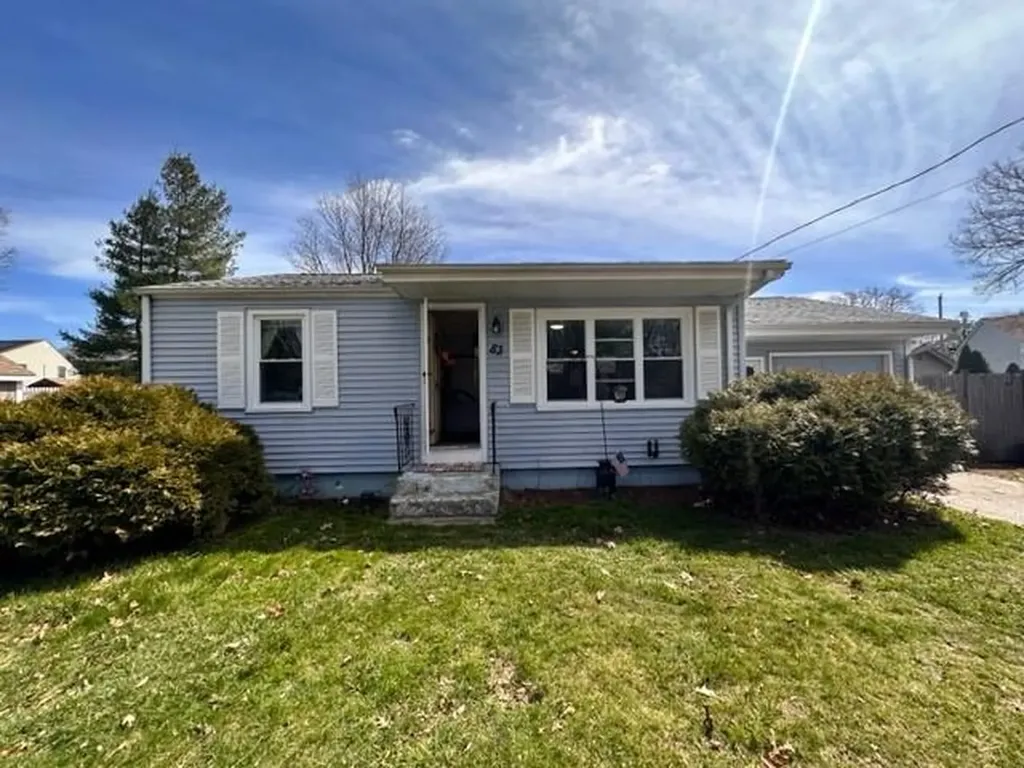 83 Wayland Trail Narragansett RI 02882