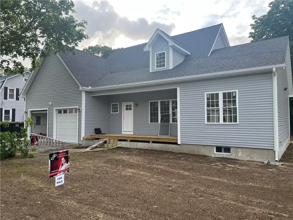39 Blake Street Warwick RI 02889