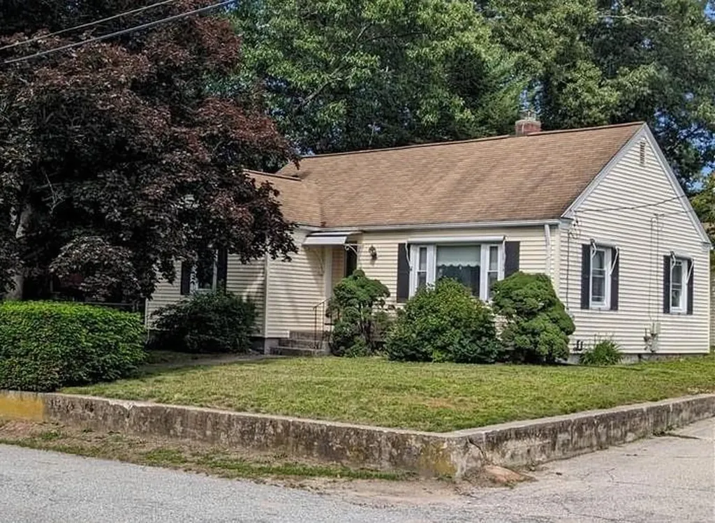 114 Macarthur Boulevard Coventry RI 02816