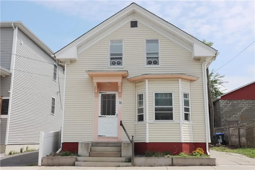 71 Lowell Avenue Providence RI 02909