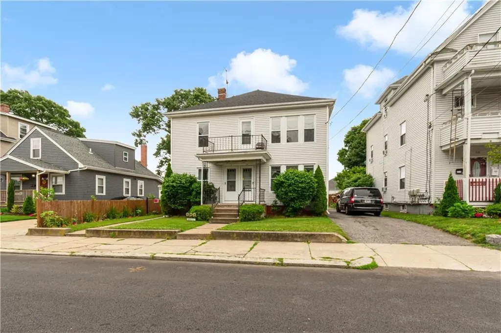 85 Bucklin Street Pawtucket RI 02861