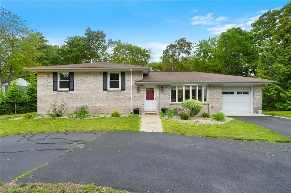 715 Woodward Road North Providence RI 02904