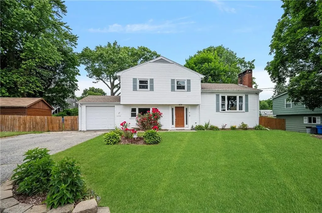 56 Riverside Drive Lincoln RI 02865