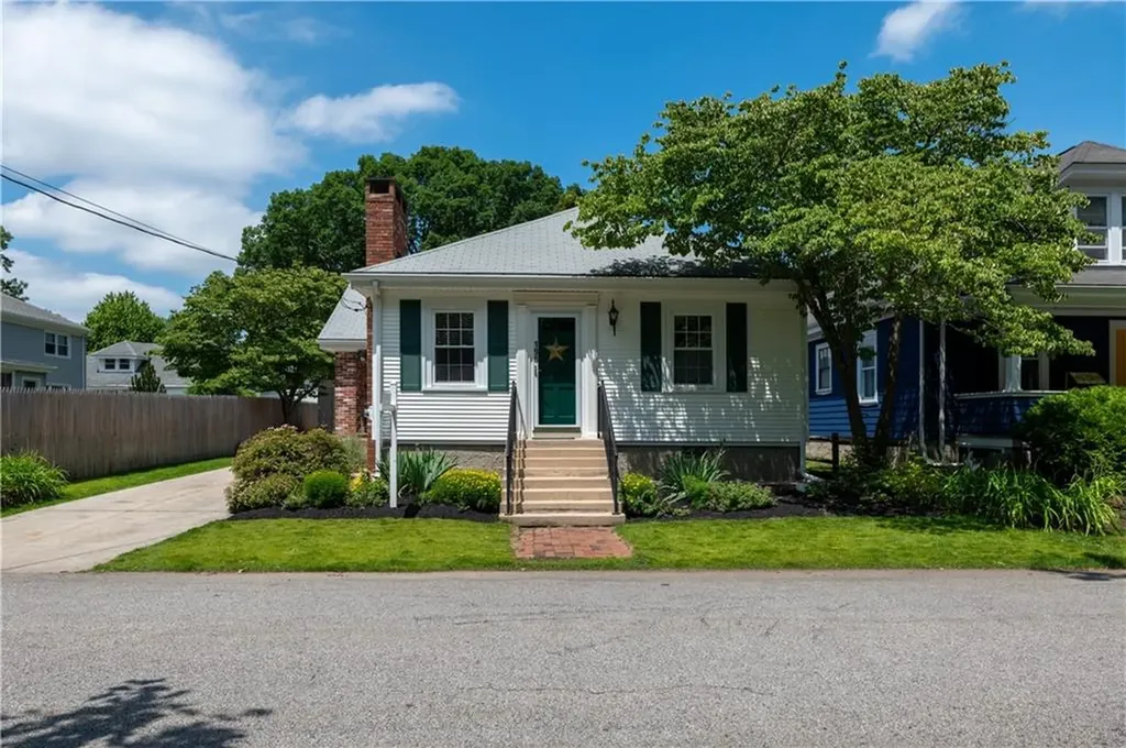 196 Gates Street Pawtucket RI 02861