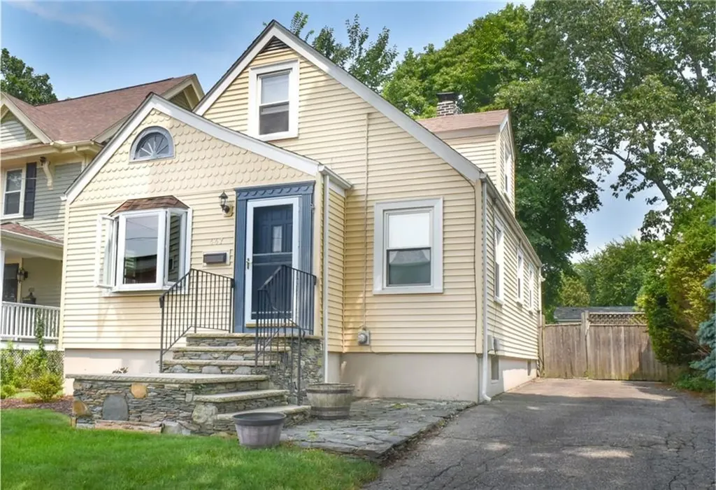 447 Eaton Street Providence RI 02908