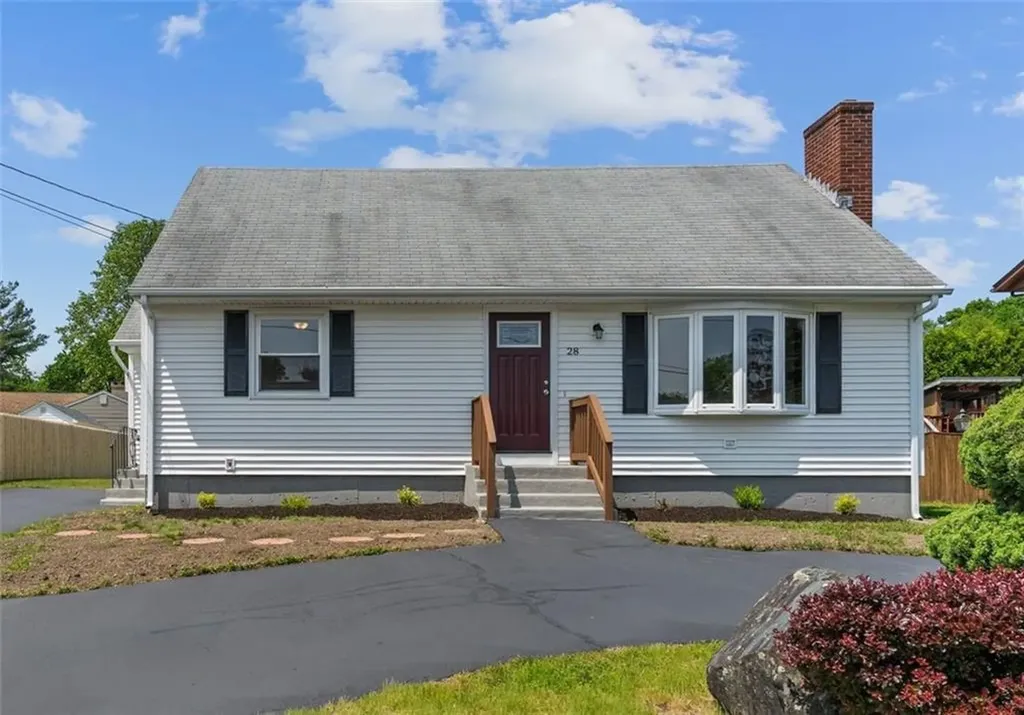 28 Arrowfield Road Cranston RI 02921