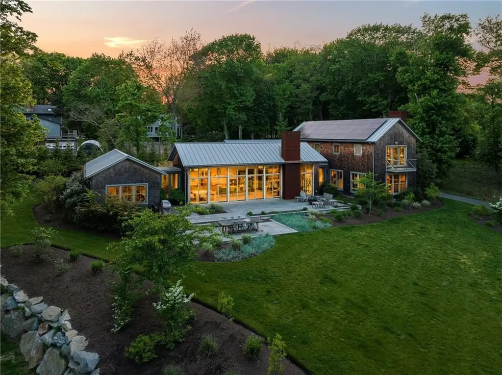 27 Orient Avenue Jamestown RI 02835