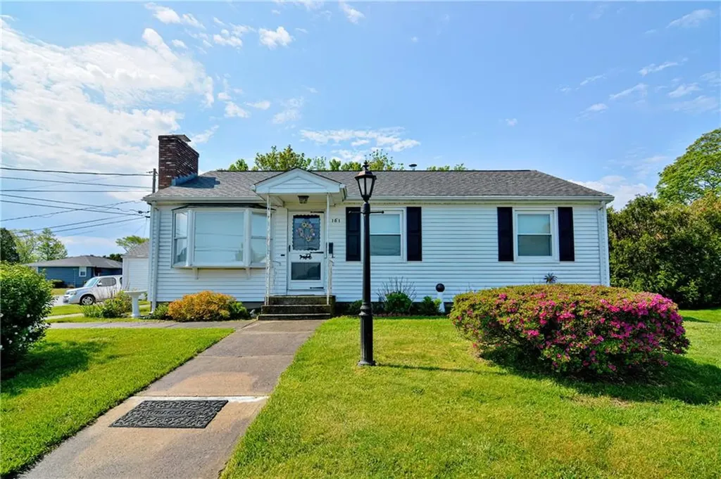 161 Beardsworth Road Tiverton RI 02878