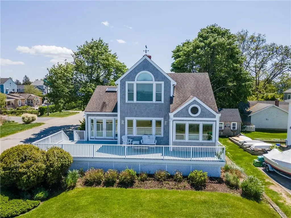 166 Common Fence Boulevard Portsmouth RI 02871