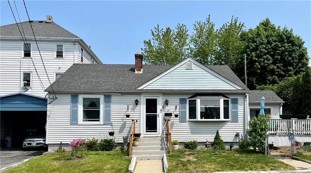 39 Meadow Avenue Cranston RI 02920