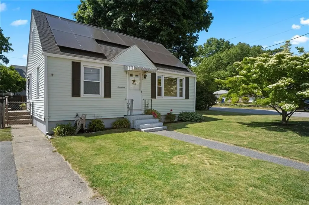 17 Harley Street West Warwick RI 02893
