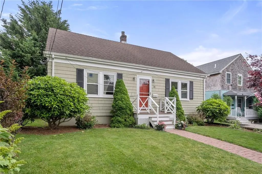 29 Fenner Avenue Newport RI 02840