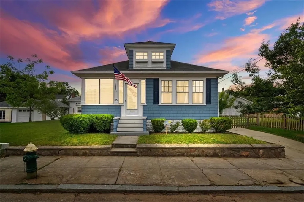 15 Dedham Avenue Providence RI 02909