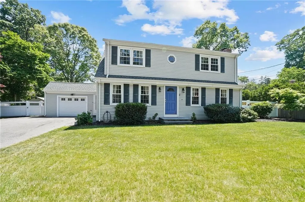11 Bullock Avenue Barrington RI 02806