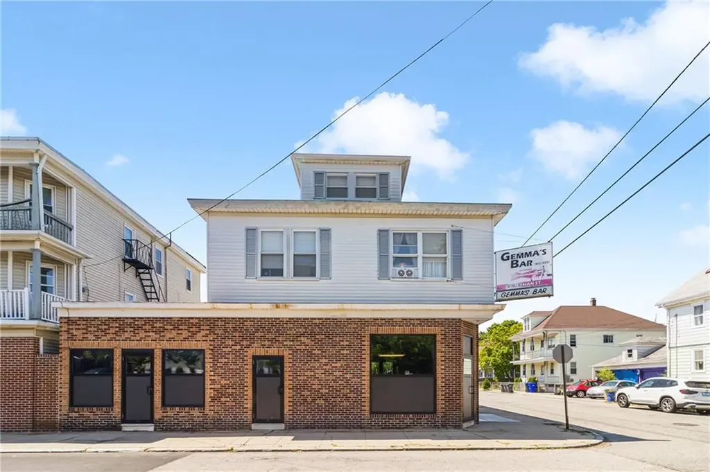 83 Ethan Street Providence RI 02909