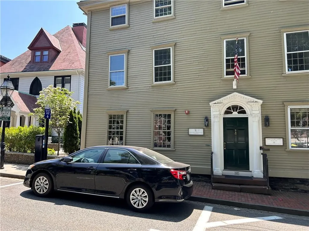 35 Touro Street Newport RI 02840