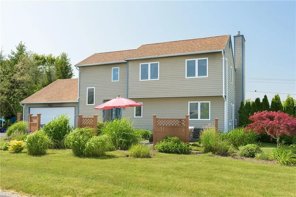 6 Ashley Court Narragansett RI 02882