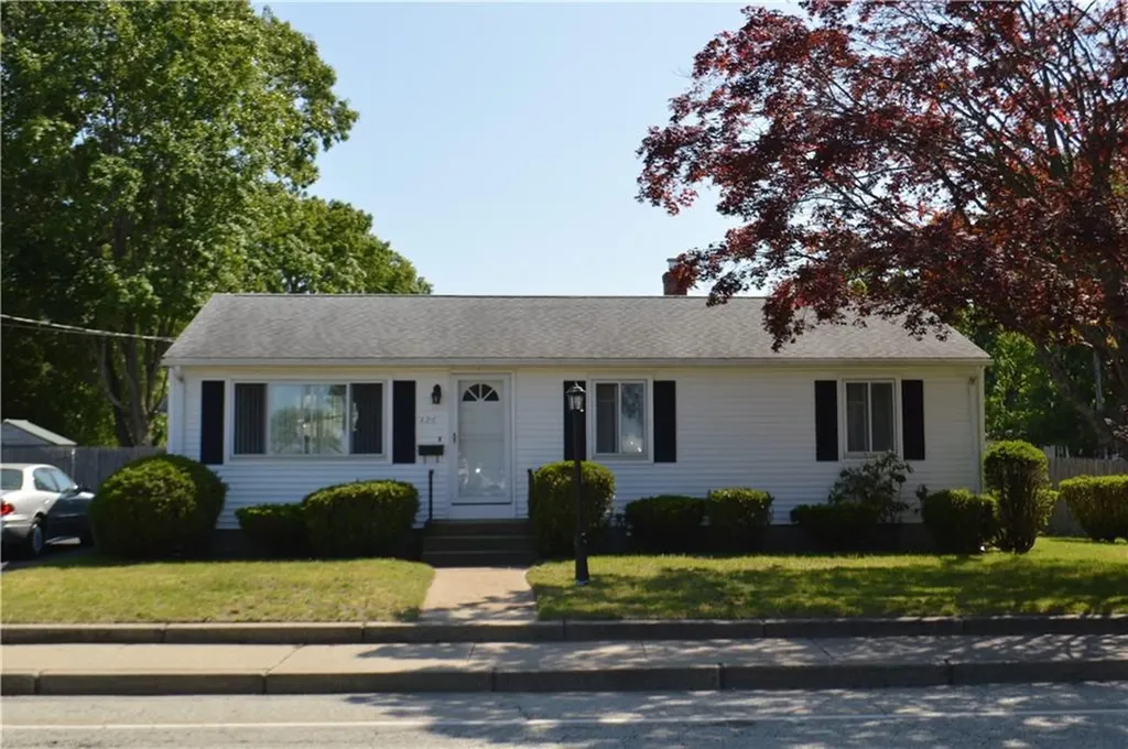 426 Strawberry Field Road Warwick RI 02886
