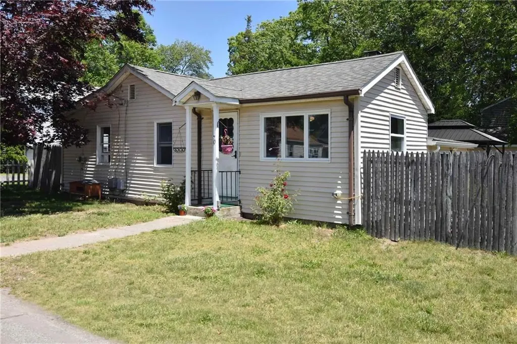 70 Brookdale Avenue Warwick RI 02889