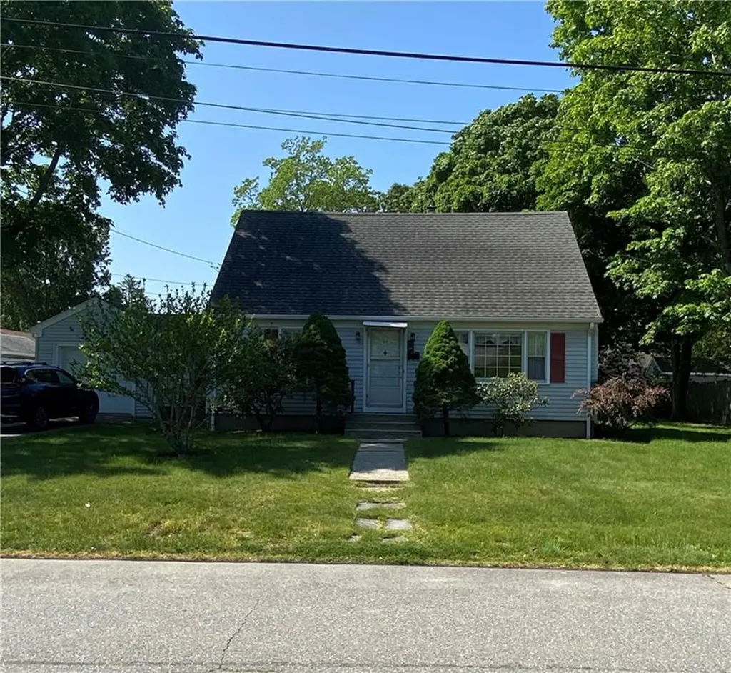 44 Johnson Avenue Warwick RI 02886