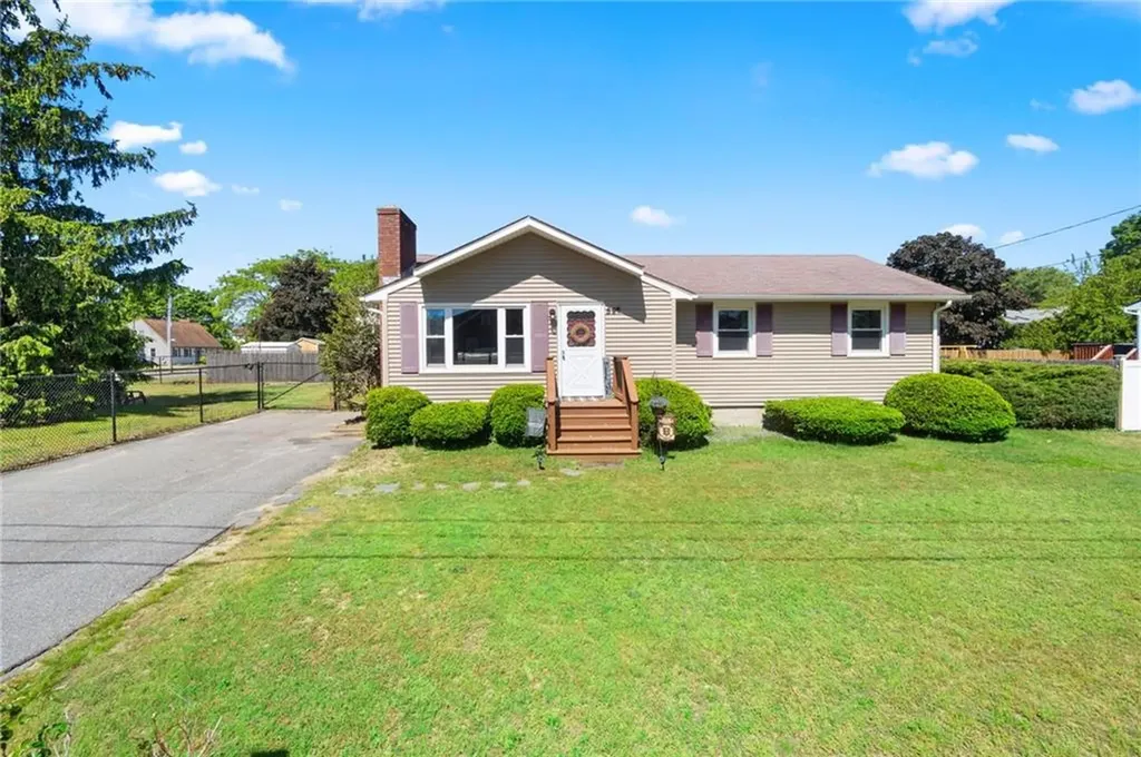 59 Glen Meadows Court Warwick RI 02889