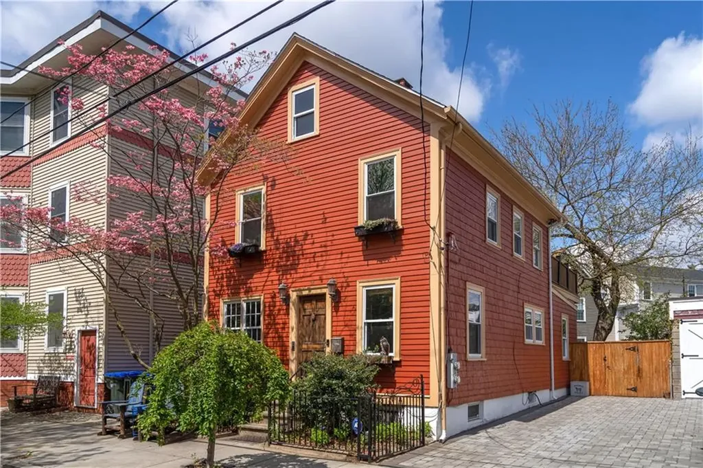 31 Kenyon Street Providence RI 02903