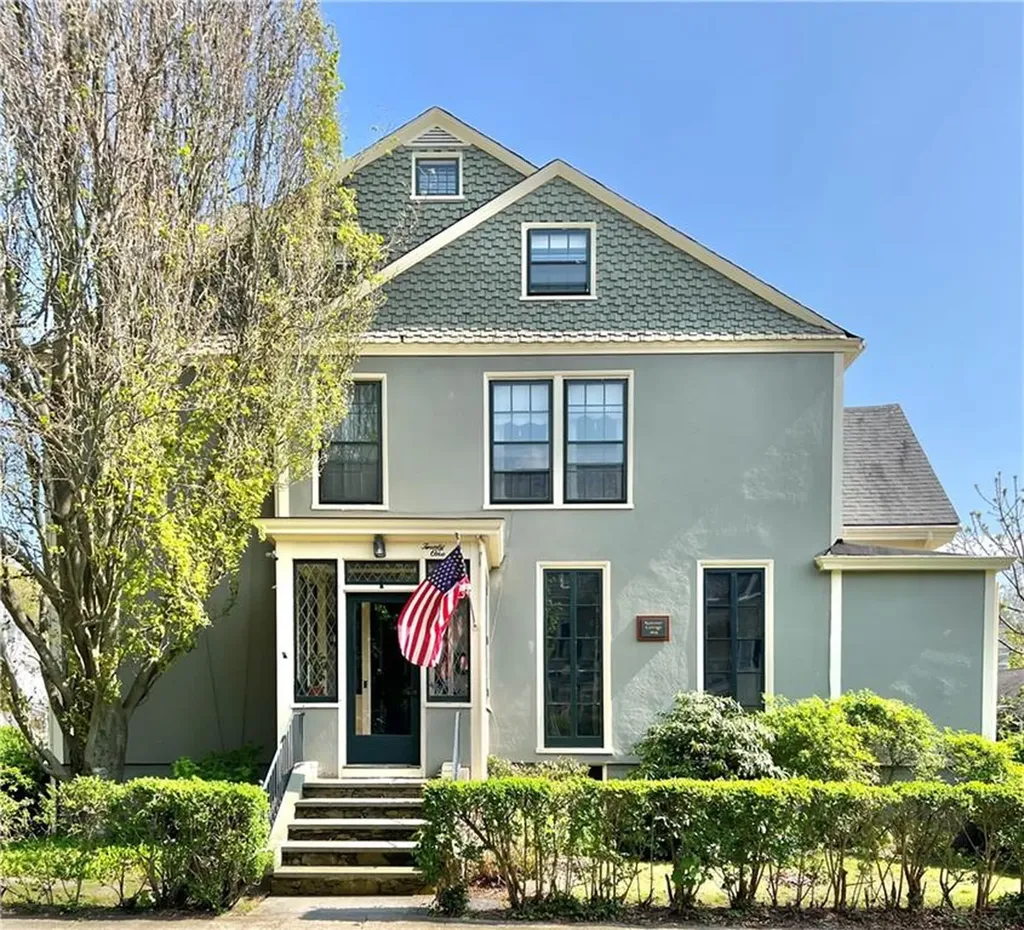 21 Catherine Street Newport RI 02840