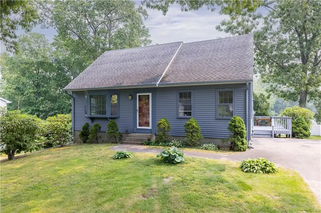 15 Lee Street Westerly RI 02891