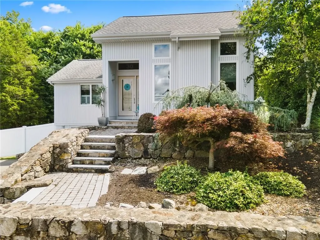 30 Eddy Street Swansea MA 02777